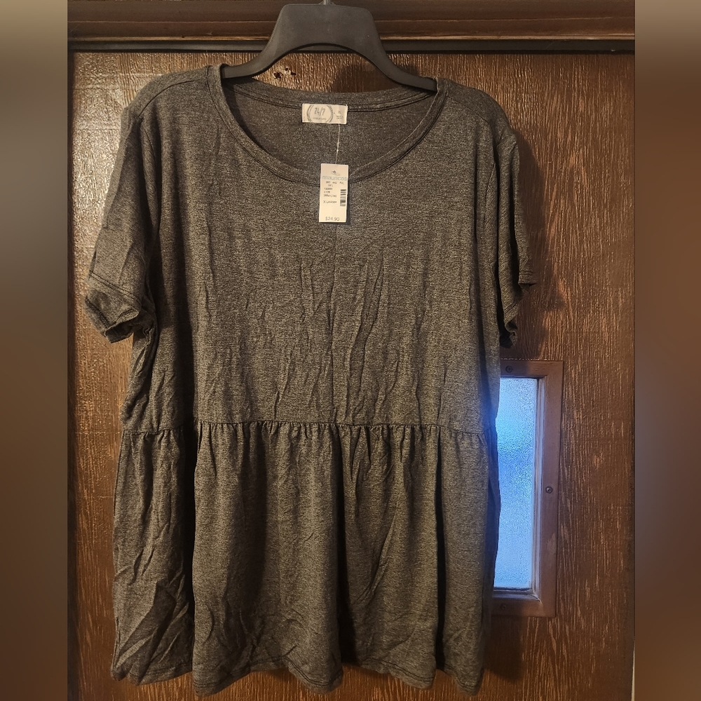 Maurices gray shirt